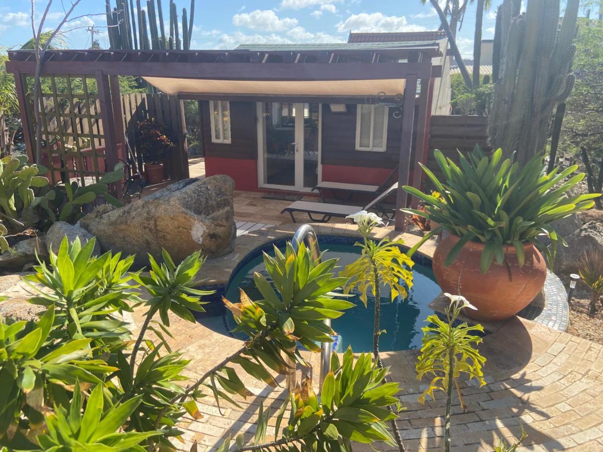 Cozy Studio With Private Spa Oranjestad Eksteriør bilde